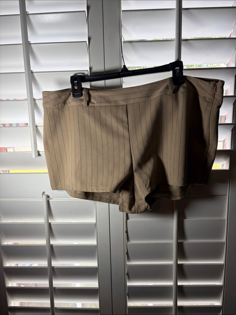BDG Tan Pinstripe Women's Dress Skorts